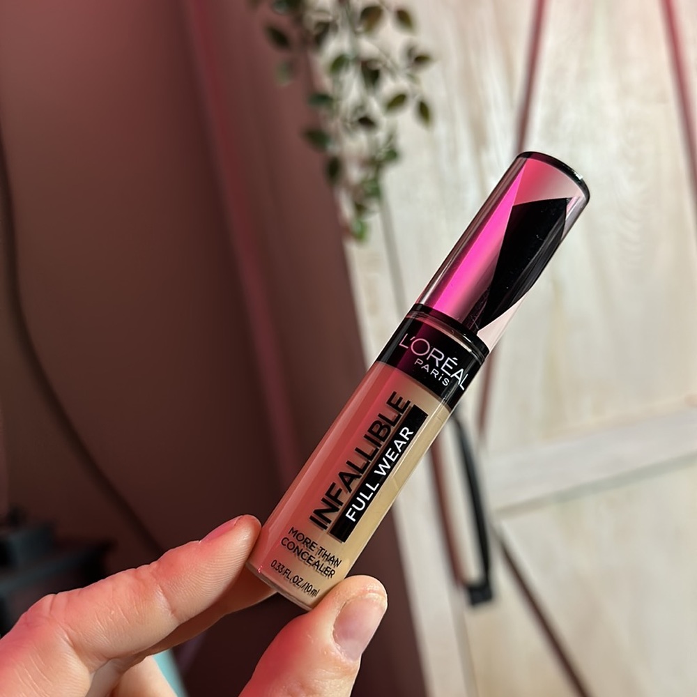 NEW 375 L’Oréal Infallible Full Wear Concealer in Latte